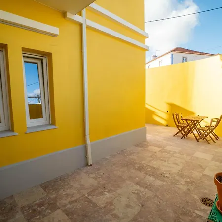 Casa Amarela Tangerina Encarnacao