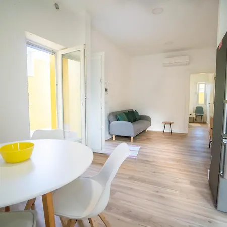 Casa Amarela Tangerina Encarnacao